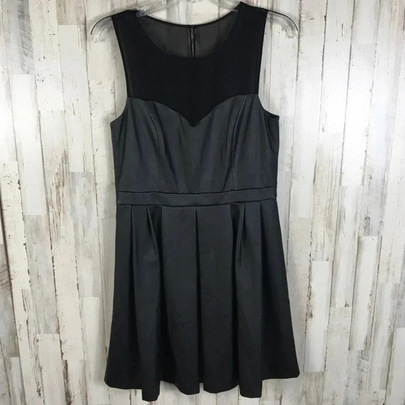 Ali Ro Black Faux Leather Pleated Dress Silk Lace - Picture 2 of 6